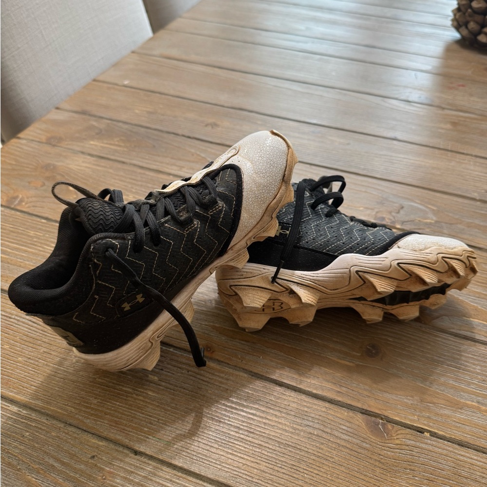 Under Armour Black and White Bryce Harper Baseball Cleats size 2.5 Y